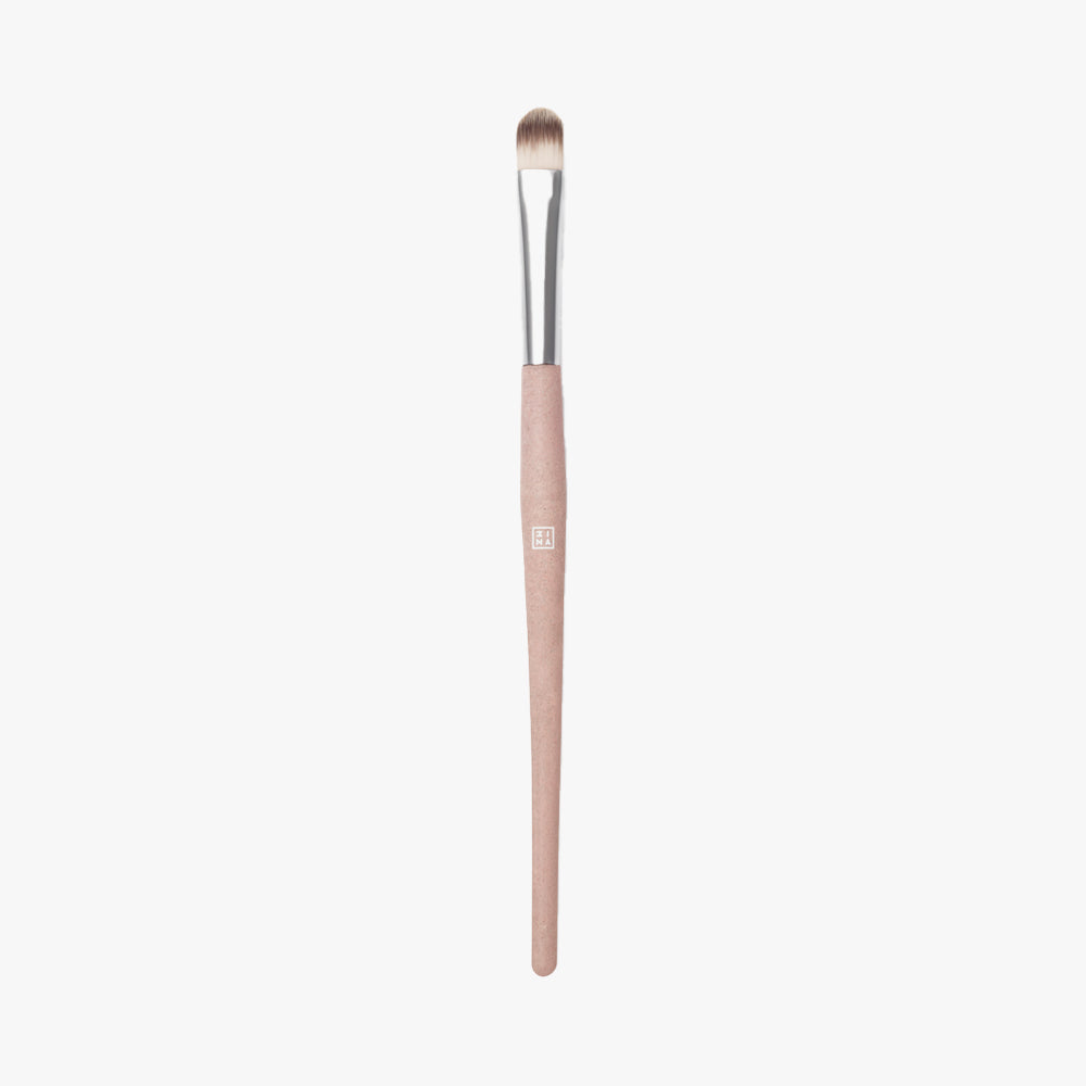 the concealer brush