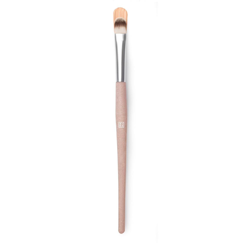 the concealer brush