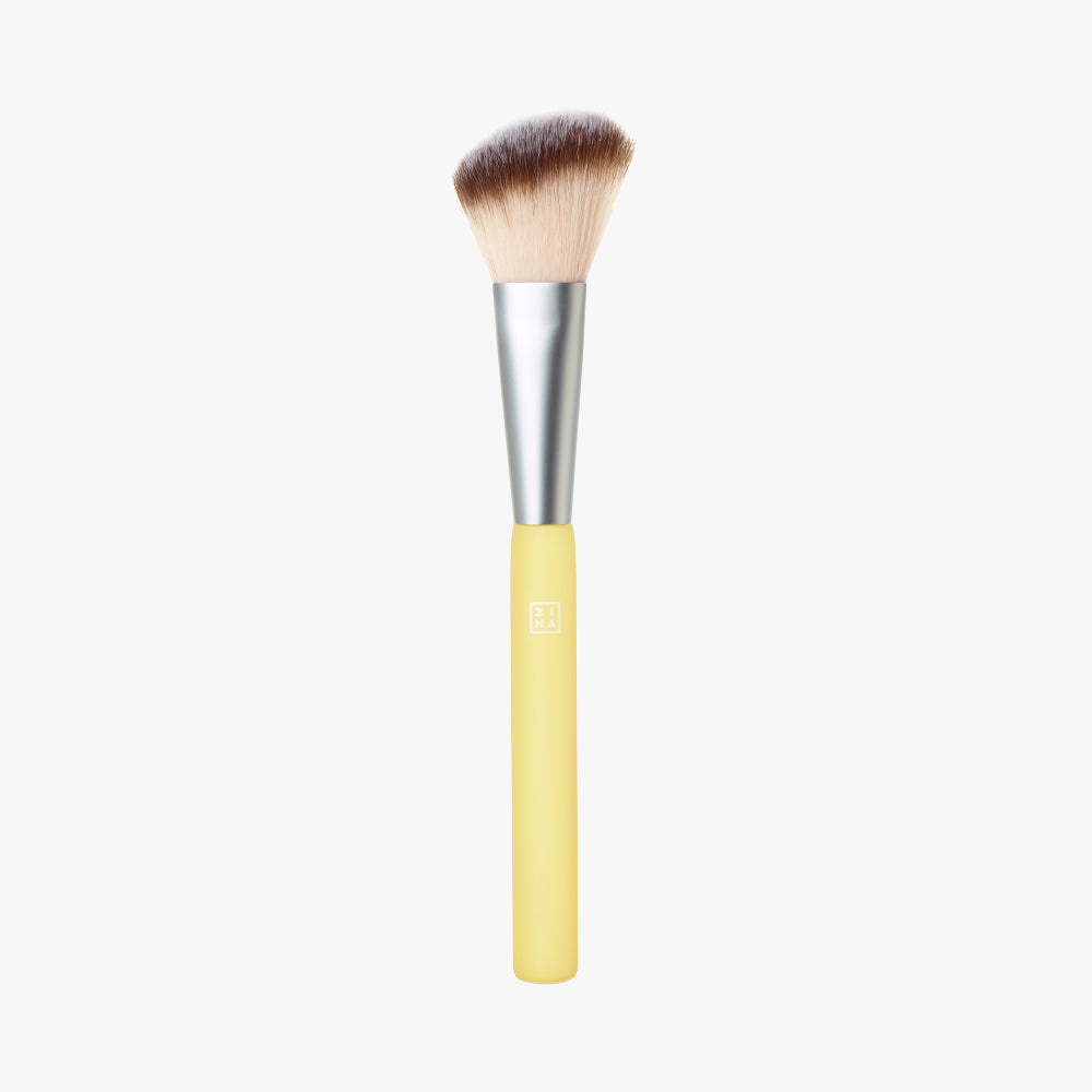 The Angle Blush Brush