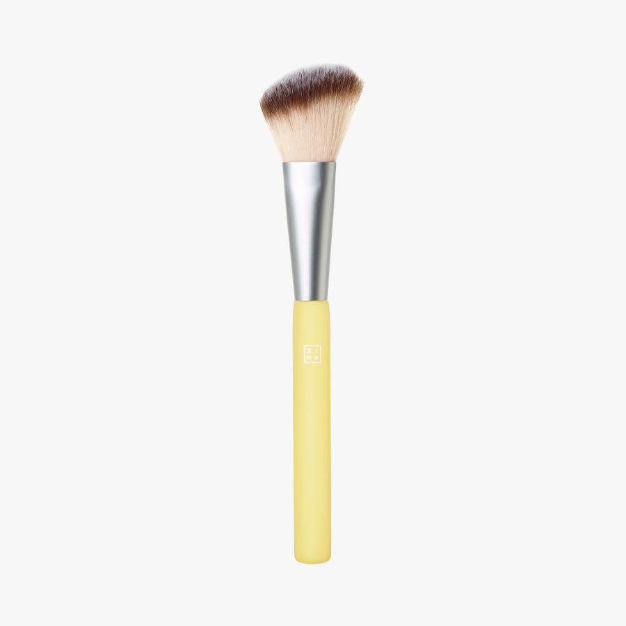 The Angle Blush Brush